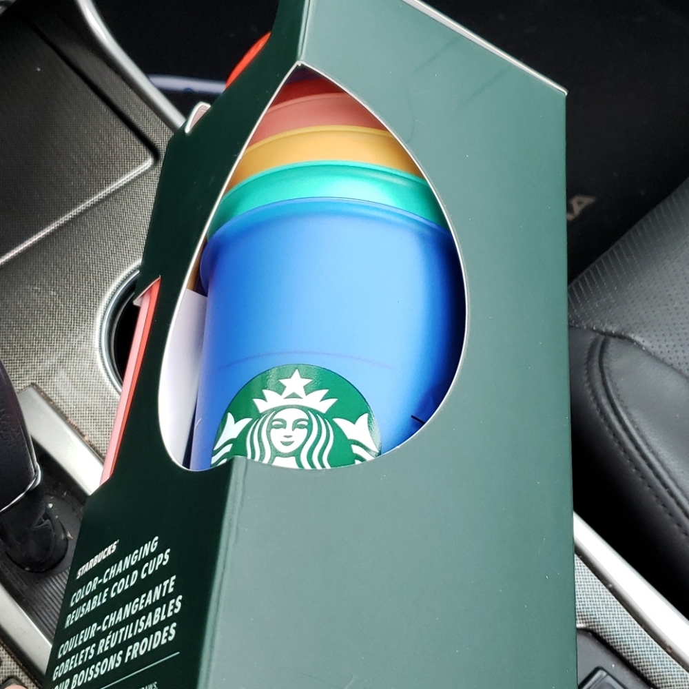 Starbucks Color Changing Cups 5 Pack NEW Rainbow Pride 2020 with Lids - Picture 7 of 9